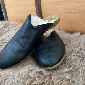 Black Shearling Sabahs